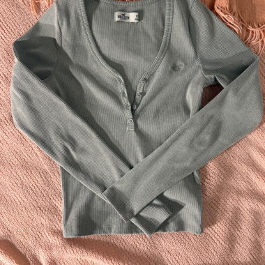 Hollister Ripp-Henley-Oberteil