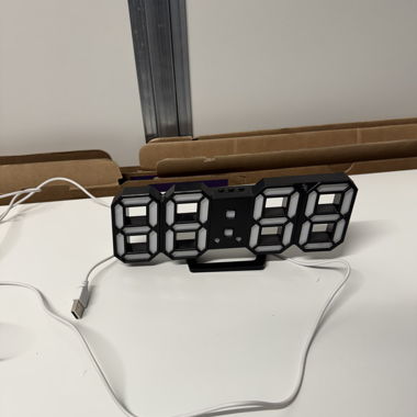 Orologio stile anni '80 (LED)