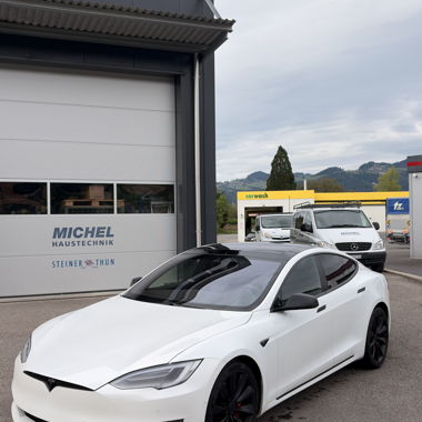 Tesla Model S P90D