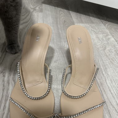 Zara Sandalen mit Absatz
