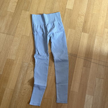 Hellblaue Leggings