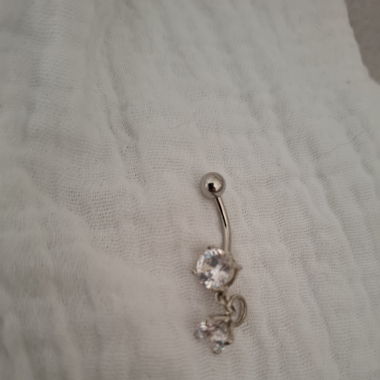 Bauchnabelpiercing