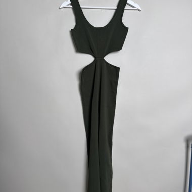 Zara Maxi-Kleid mit Cut-out