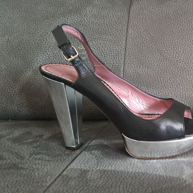 Plateau Pumps 