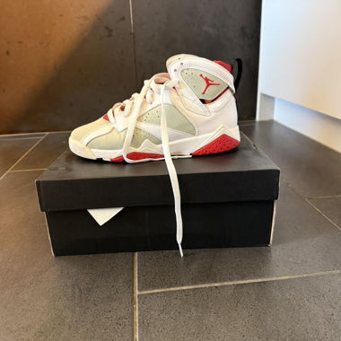 Jordan 7 Hare size 5.5y