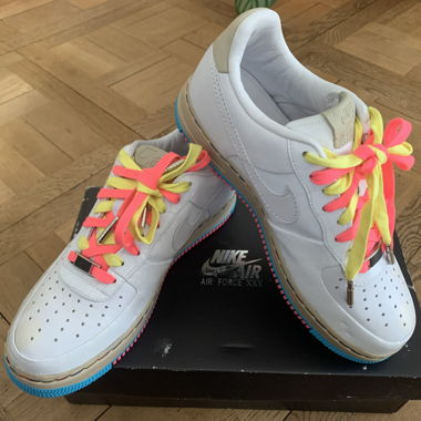 Nike Wmns Air Force 1 Supreme 2007