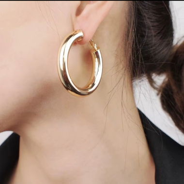18K Gold Earring