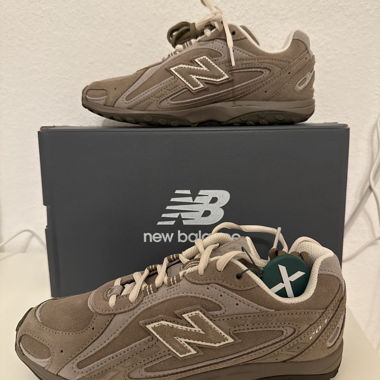 New Balance 204L "Mushroom/Arid Stone"