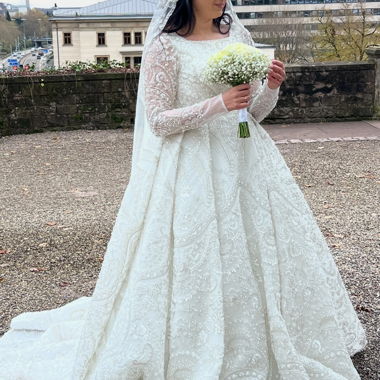 Robe de mariée perlée