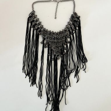 Statement-Kette mit Fransen