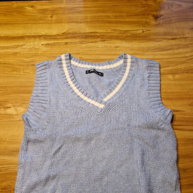 Blauer Pullover