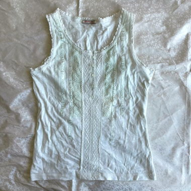 “Baybell” ruffled floral lace trim cami top
