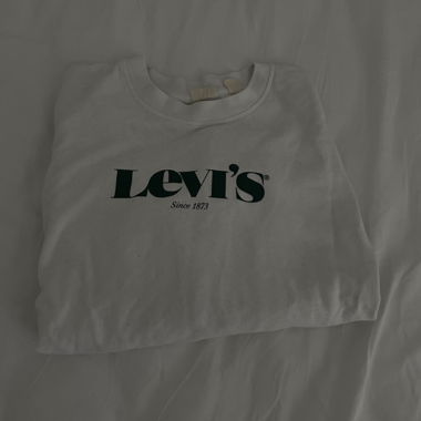 Levis sweater