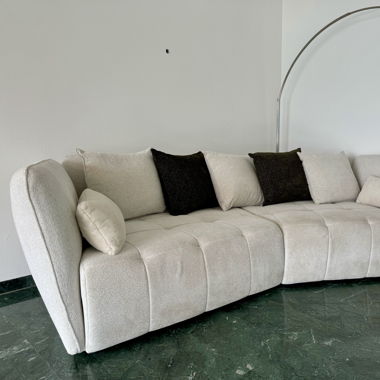 Beauitufl Sofa only 4 months old