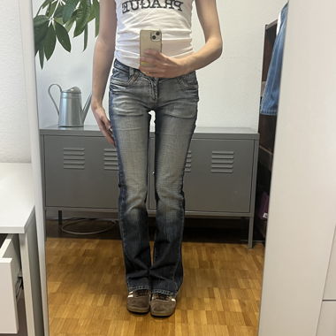 Jeans svasati vita bassa