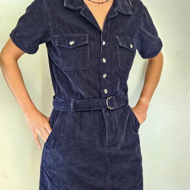 Hemdblusenkleid aus blauem Samt