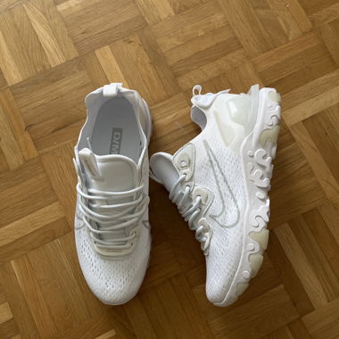 Weisse Nike Sneaker