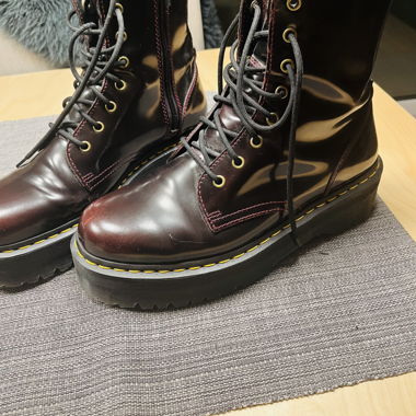 Dr. Martens Plateau Stiefeletten