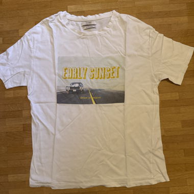 T-shirt bianco "EARLY SUNSET" con stampa