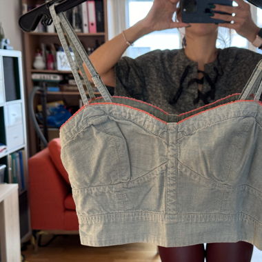 Crop top