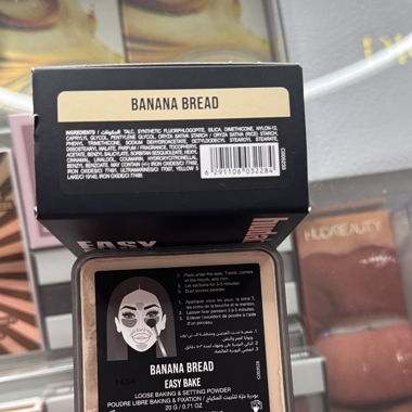 Huda Beauty easy Bake powder 