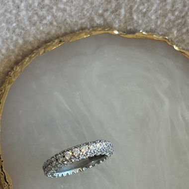 eleganter Ring