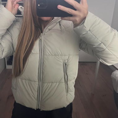 Giacca imbottita color crema