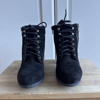 Suede-Look-Stiefel von Steve Madden