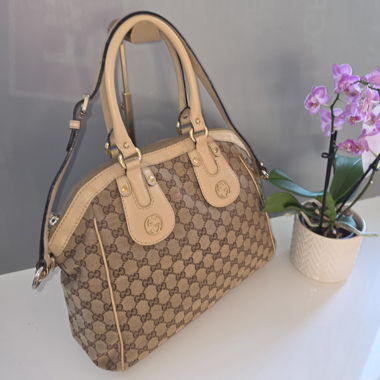 Borsa a mano Gucci con monogramma