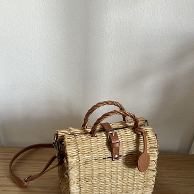 Straw bag with leather details