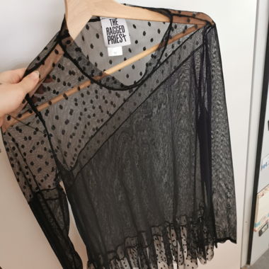 The Ragged Priest Bluse