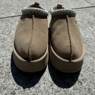 UGG Tazz slippers avec platform 