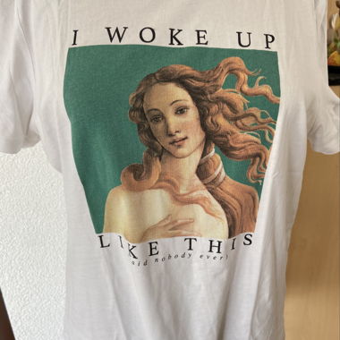 T-shirt bianca grafica