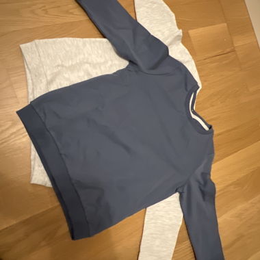 2 pullover per bambini a maniche lunghe