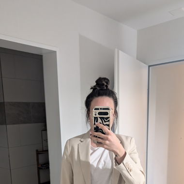 beiger Blazer von H&M