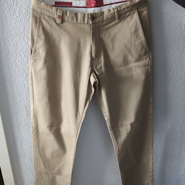 Beige Chino-Hose