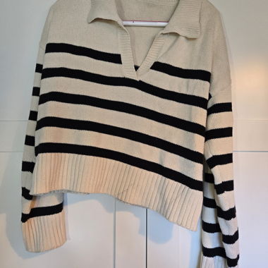 Maglione a maglia a righe