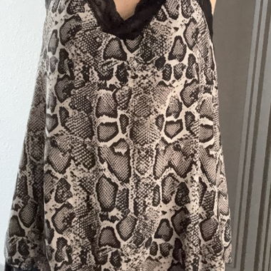 Top imprimé serpent en dentelle
