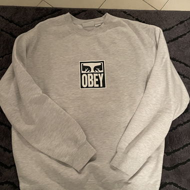 Pull Obey Gris