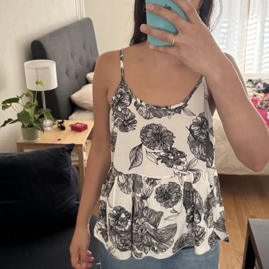 Top a spalline floreale