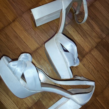 Sandales blanches d'été à talon