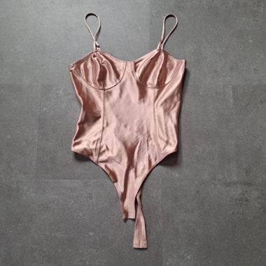 Body satiné rose H&M taille S