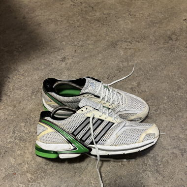 Adidas Laufschuhe Gr. 42 2/3