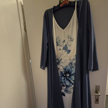 Trägerkleid blau mit Mantel