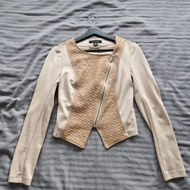 Beige kurze, Reissverschlussjacke