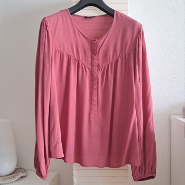 Flowy bohemian-style blouse, pink