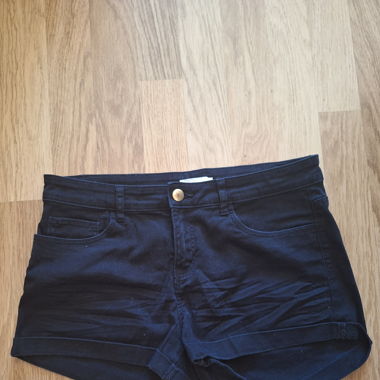 Mini short noir taille basse