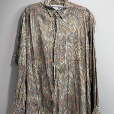 Shirt with Pattern Treewood