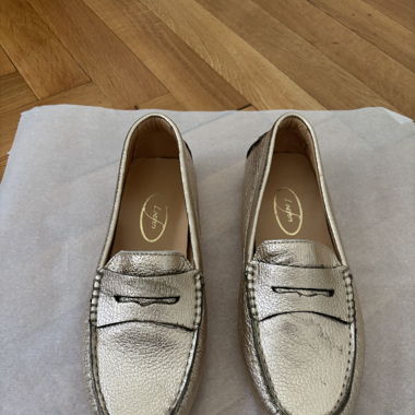 Mocassins dorés