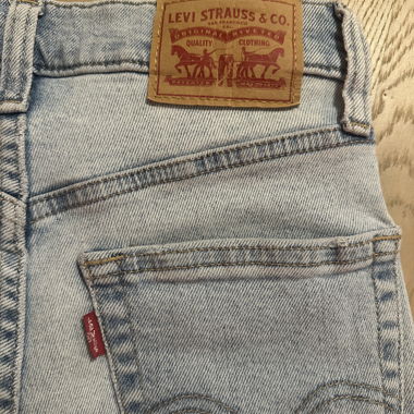 Jeans Mom Levi's Vita Alta